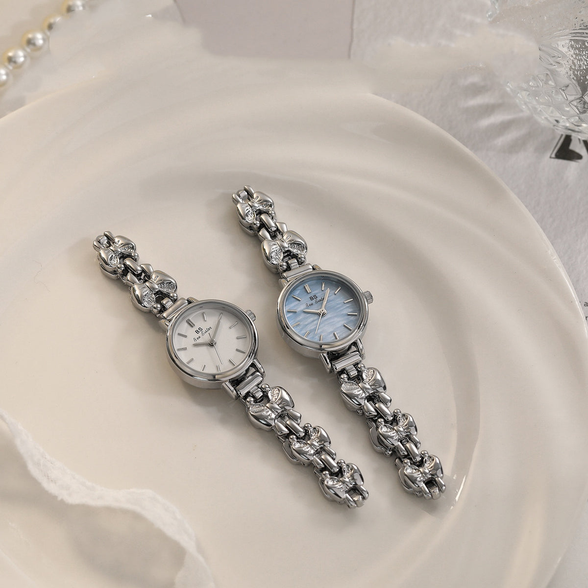New Women's French Retro Style Watch